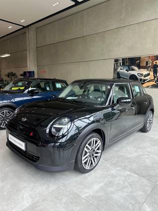 MINI COOPER 2.0 16V TWINPOWER GASOLINA S EXCLUSIVE 2P STEPTRONIC MINI COOPER 2.0 16V TWINPOWER GASOLINA S EXCLUSIVE 2P STEPTRONIC